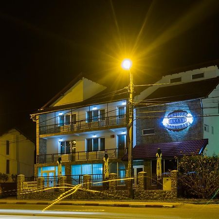 Hotel Raxand Residence Mioveni Buitenkant foto